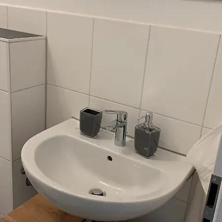 Appartement Suesses Zimmer Im Souterrain Bei Bamberg Frensdorf