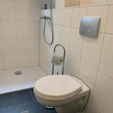 Suesses Zimmer Im Souterrain Bei Bamberg *