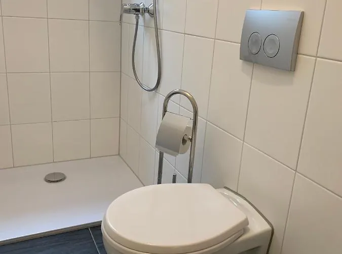 Suesses Zimmer Im Souterrain Bei Bamberg *