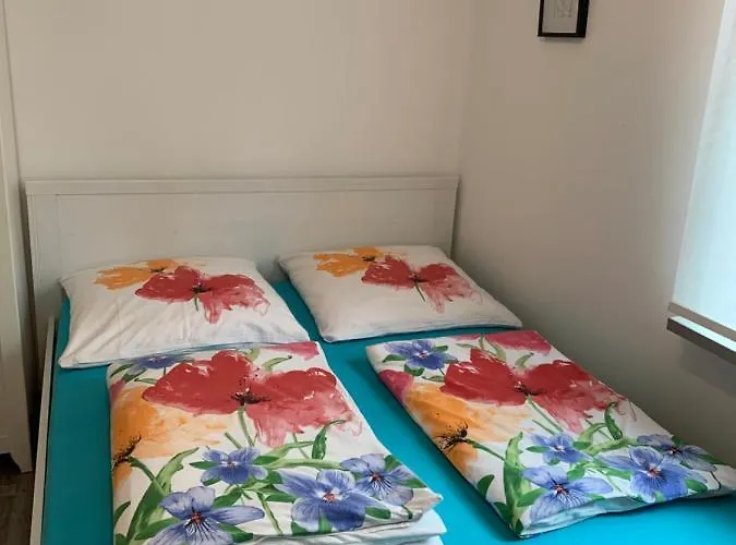 Suesses Zimmer Im Souterrain Bei Bamberg *
